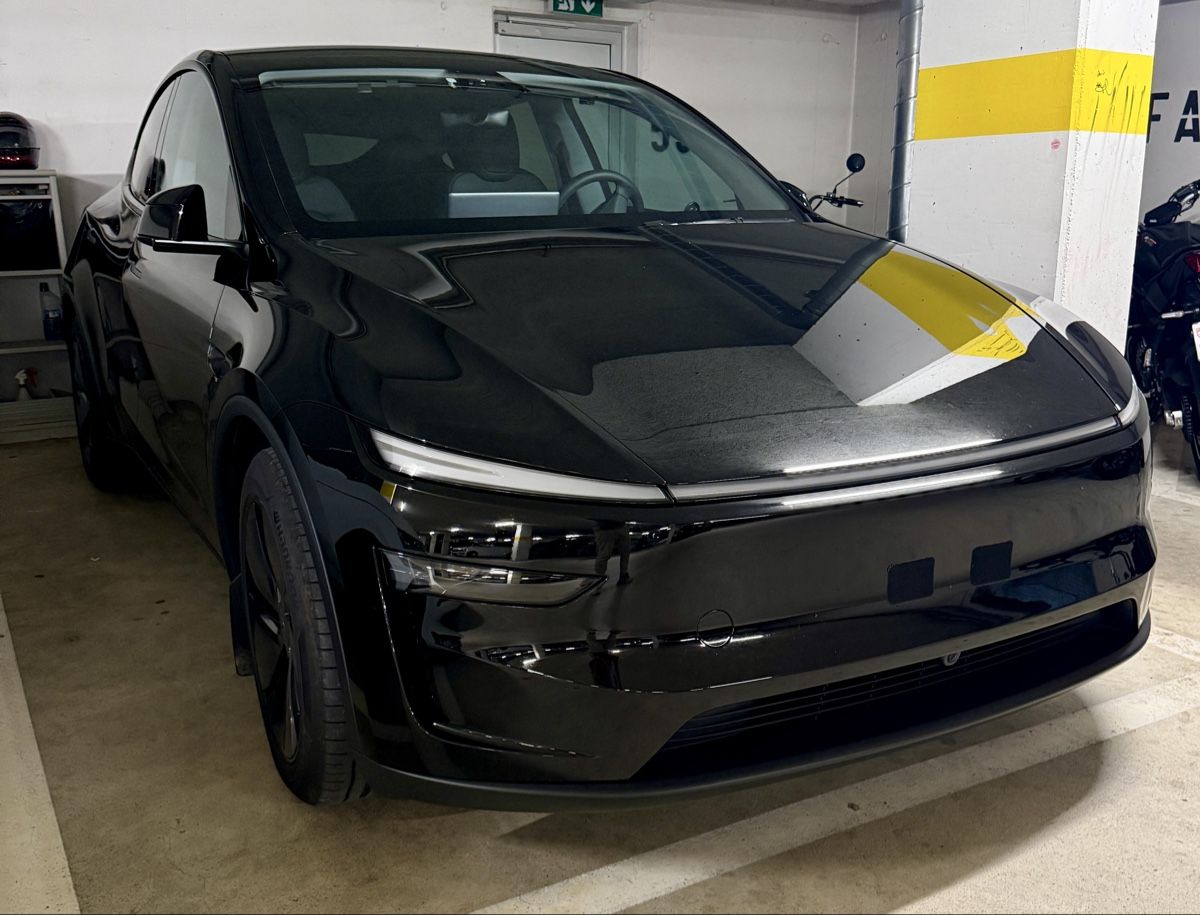 Tesla Automobili: Tesla Model Y Juniper Dual Motor Long Range AWD 2025 – Usato da Niederuzwil venduto da elefantinoo 3