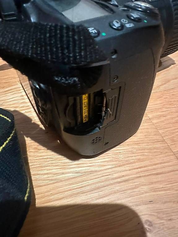 Nikon Appareil photo: Spiegelreflexkamera Nikon D90 mit Tasche – D'occasion à Goldach par Fox_Man 4