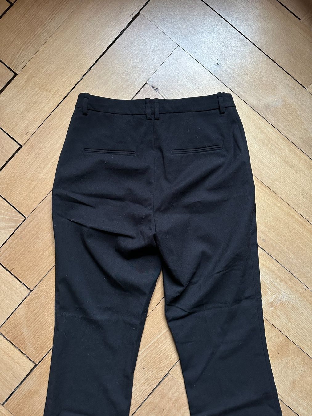 H&M Pantalons: Hose schwarz schlicht 34 – D'occasion à Zürich par Diazaio 2