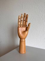 Holz-Gliederhand