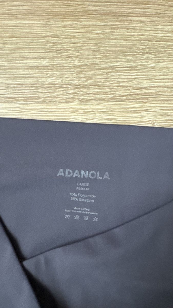Adanola Leggings: Adanola V Waist Leggins – Usato da Dinhard venduto da emi_6jdk 2