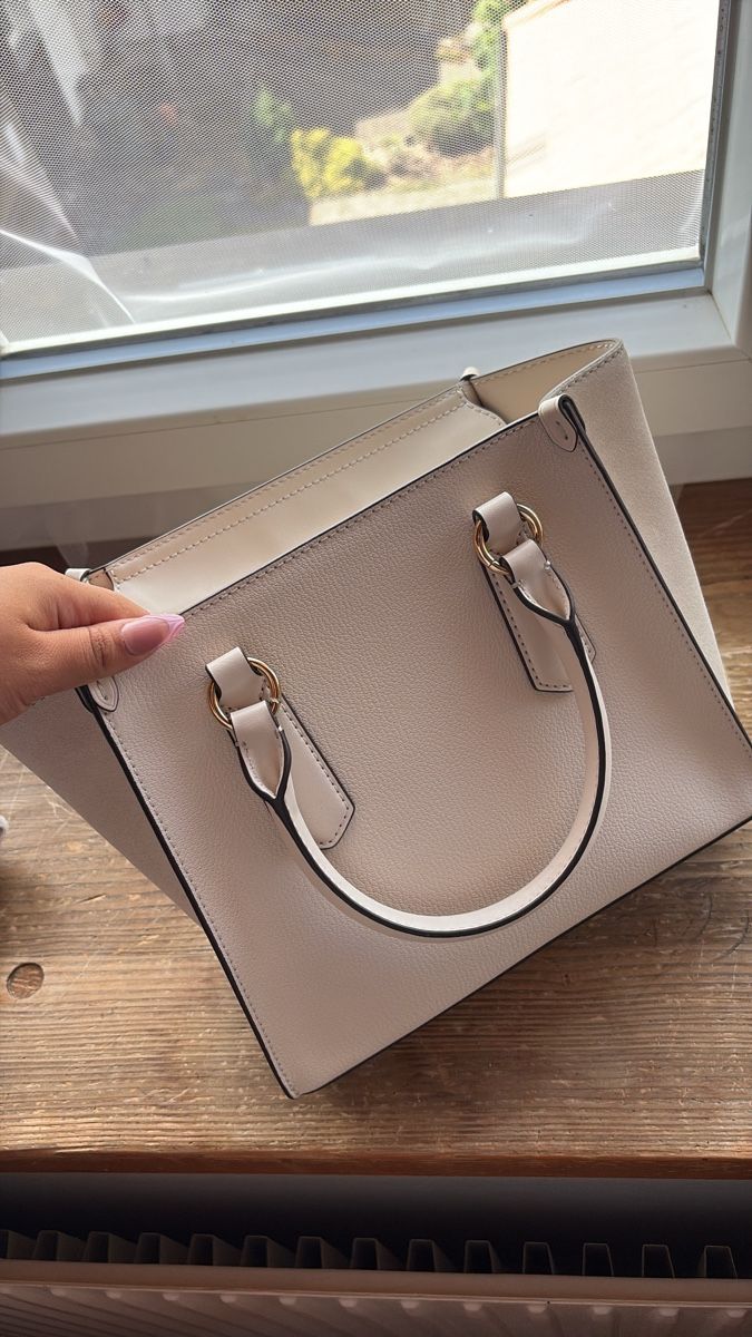 Michael Kors Taschen für Damen: Sac Michael Kors – Neu (gemäss Beschreibung) aus Marin-Epagnier von emi_gvh7 1