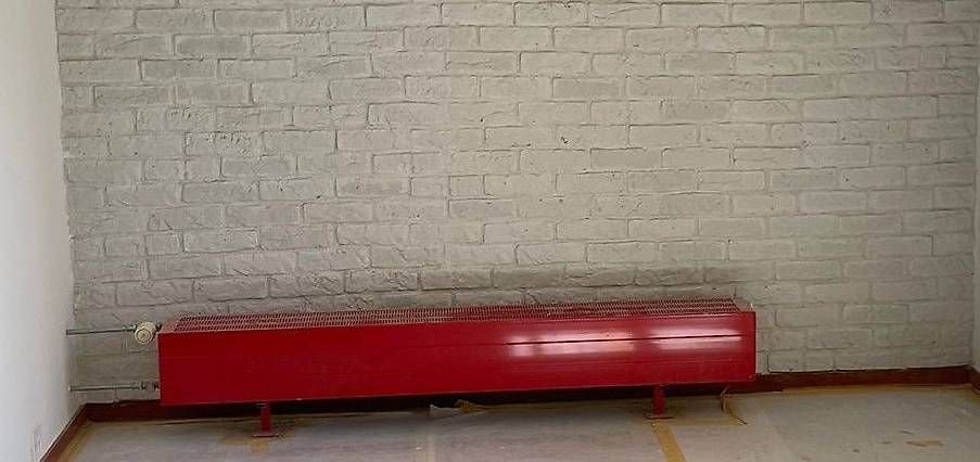 Radiatori: A vendre radiateur rouge – Usato da La Tour-de-Peilz venduto da Cora57