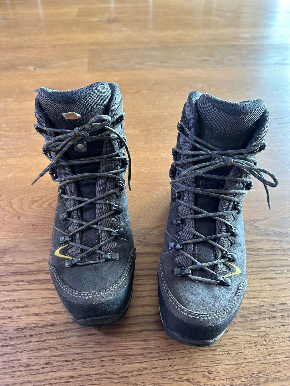 Lowa Damenschuhe: Lowa Wanderschuhe Damen Gr. 39.5 – Gebraucht aus Niederbüren von Hudi_1974 1