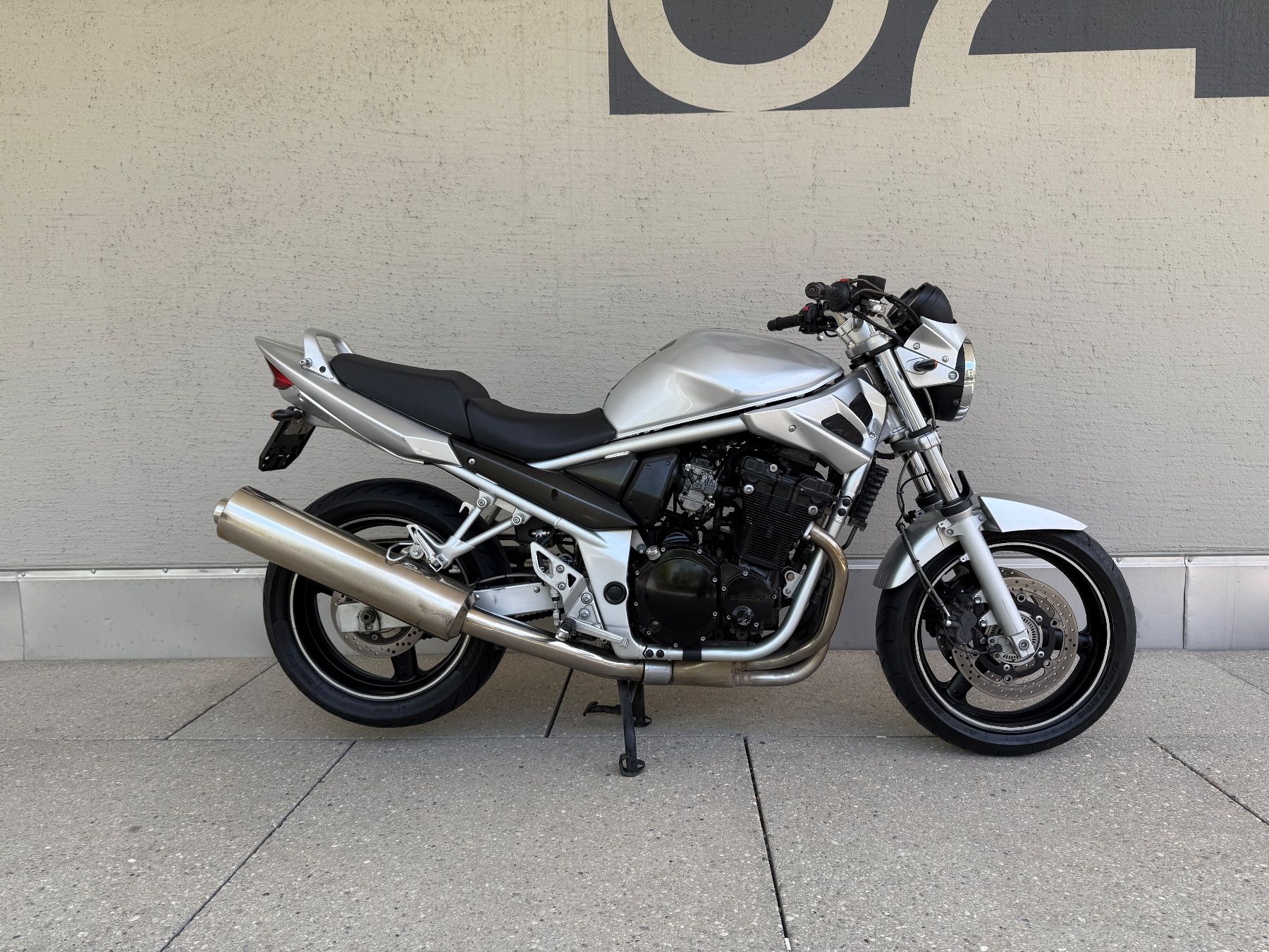 Suzuki Strada: SUZUKI GSF 650 A Bandit – Usato da Zürich venduto da Atelier_Zevaco