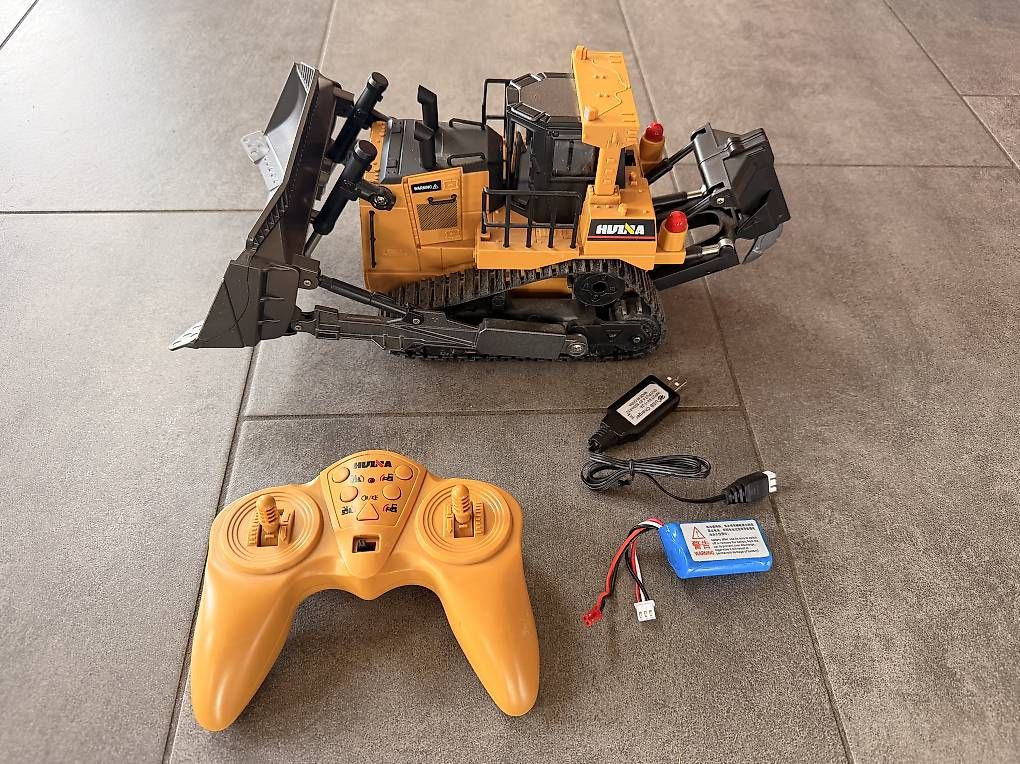 Modellismo RC: Bulldozer Ferngesteuert – Usato da Zimmerwald venduto da Andi198