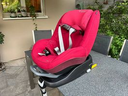 Maxi Cosi Pearl mit FamilyFix Station