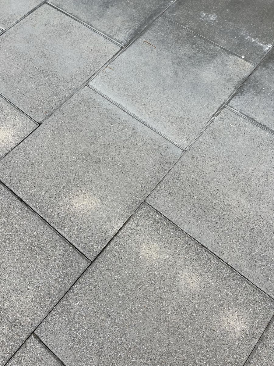 Rivestimenti per pavimenti: 185 Betonplatten  – Usato da Küttigen venduto da msu82 1