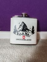 Schweizer Flachmann mit Bergmotiv - Vintage Souvenir!
