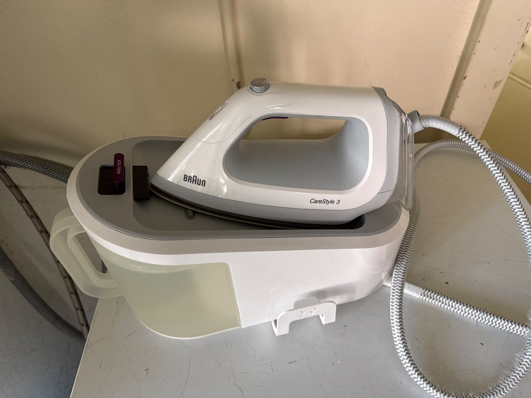 Braun Ferri da stiro: Fer a repasser Braun Care Style 3 – Usato da St imier venduto da sav_bjf9