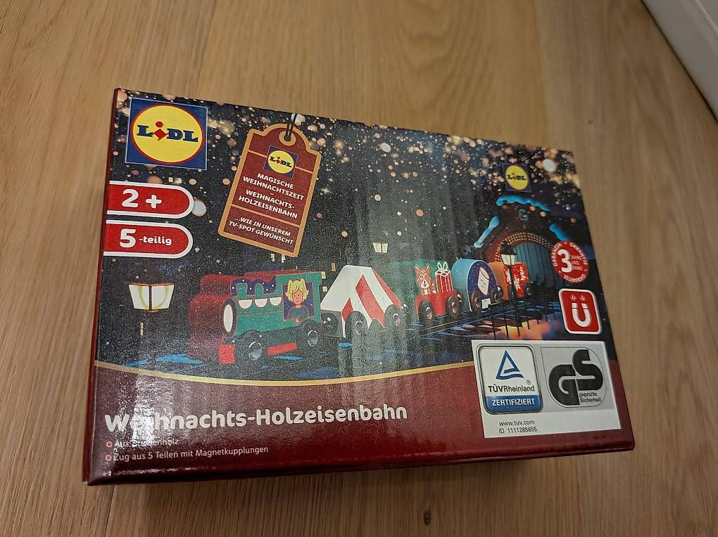Giocattoli: Weihnachts Holzeisenbahn – Usato da Cham venduto da swingi