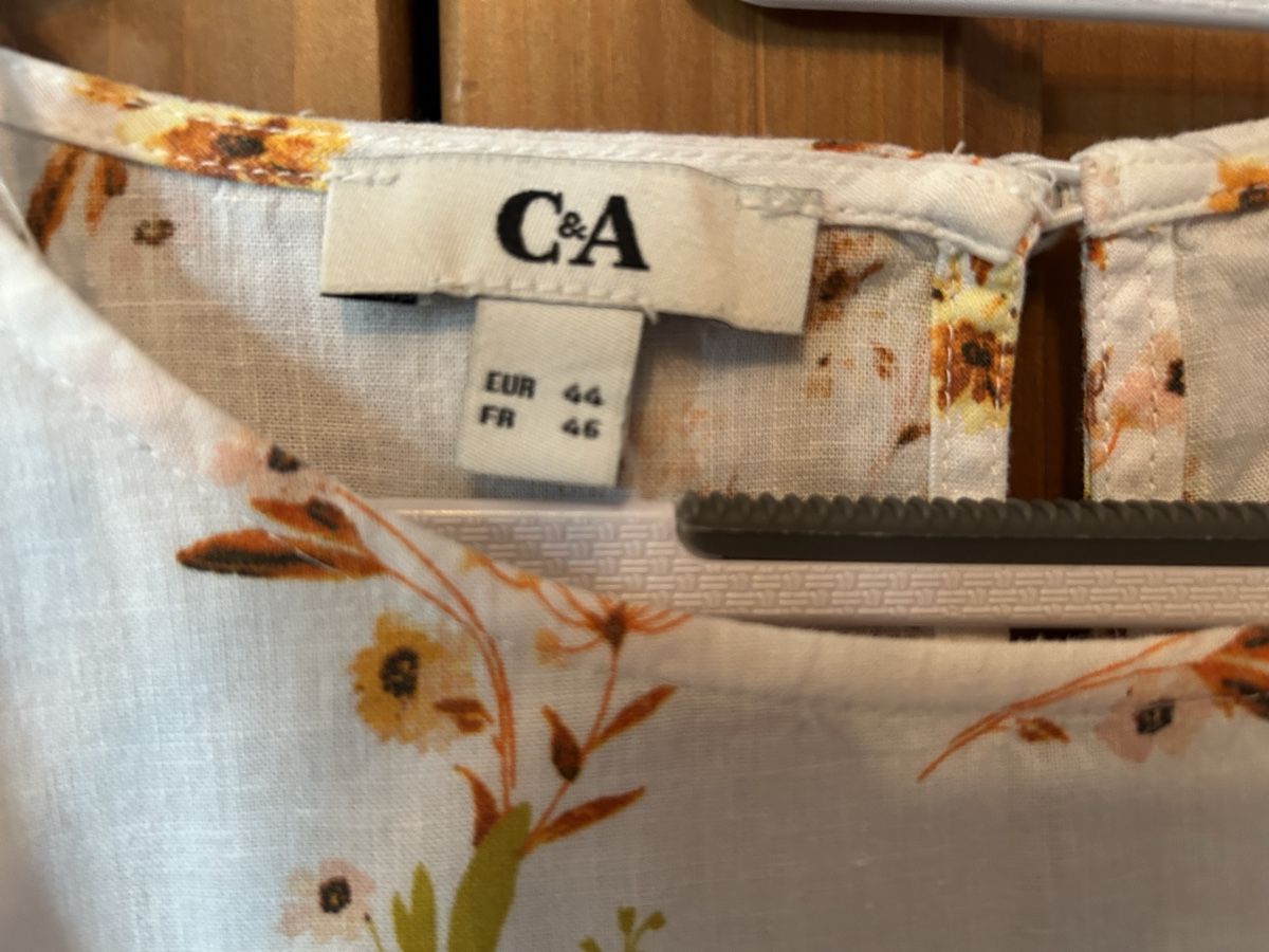 C&A Blusen: Blouse à fleurs T44 – Gebraucht aus Daillens von guisepa 3
