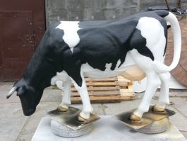 Kuh lebensgroß / Lieferung Schweiz per Spedition / 3D Modell