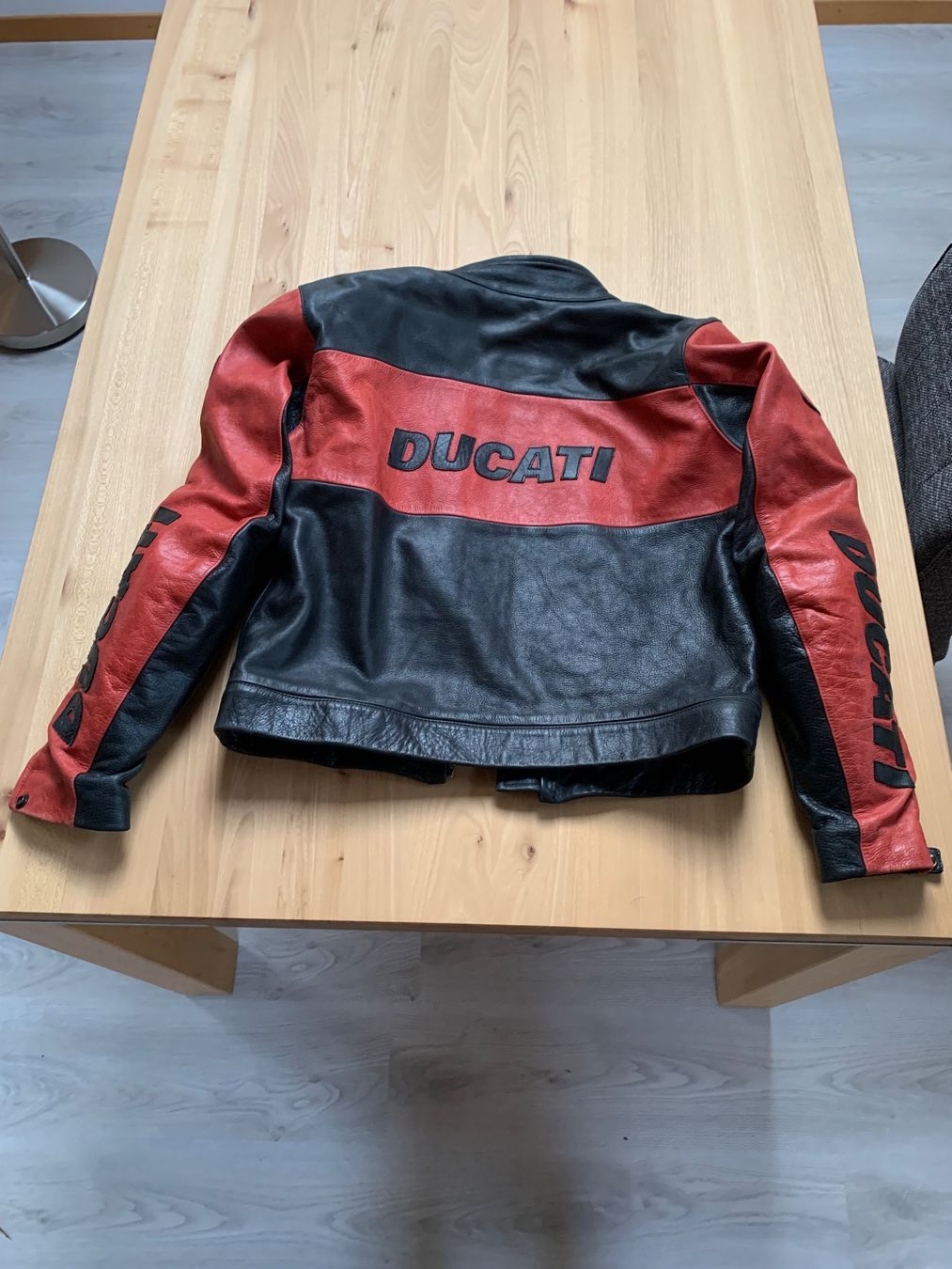 Ducati Giacche: Motorrad Leder DamenJacke Abholung oder Versand – Nuovo (secondo la descrizione) da Steinen venduto da Firehorse66 1