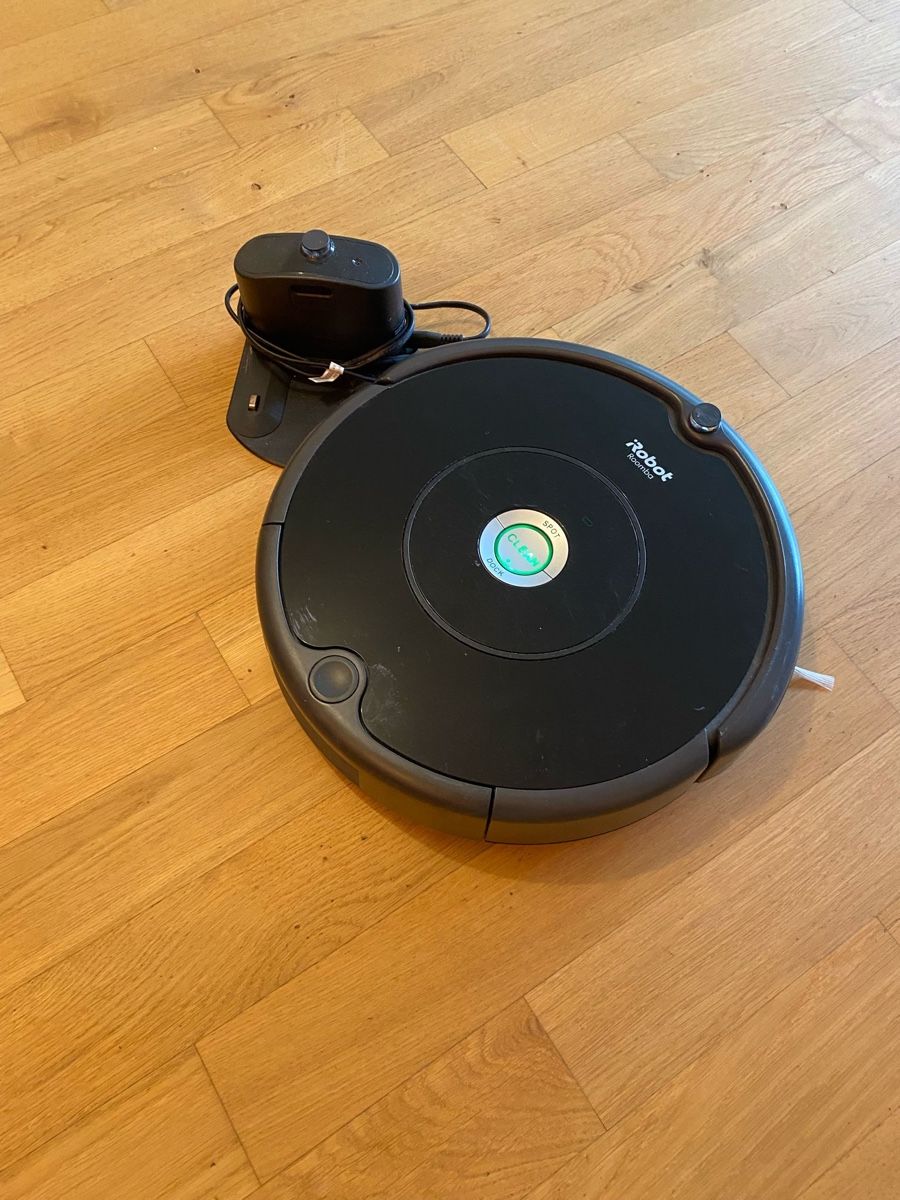 Irobot Aspirapolveri & Accessori: Saugroboter iRobot 606 praktisch ohne App, gut erhalten – Usato da Luzern venduto da sor_2l9p