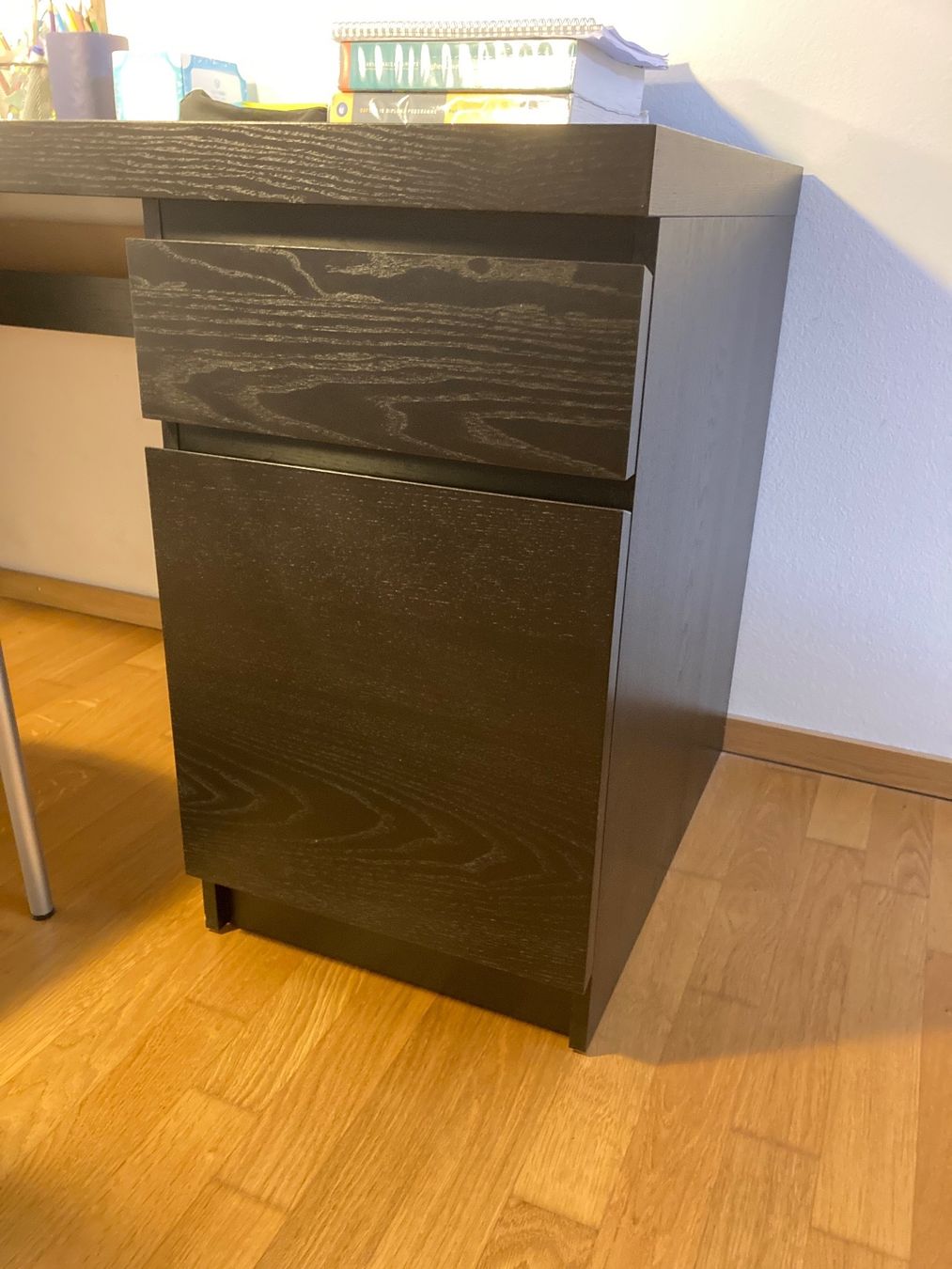 Ikea Schreibtische: MALM IKEA DESK BLACK – Gebraucht aus Oberwil BL von  4