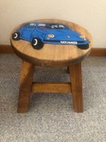 Kinderhocker Handbemalt mit einen blauen Fiat 500