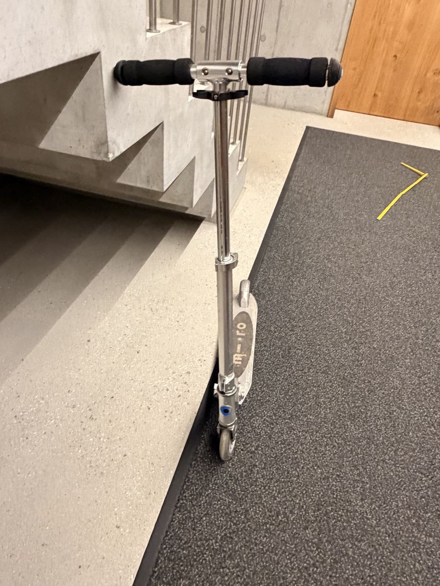 Micro Kickboard: Micro Scooter Silver collapsible  – Neu (gemäss Beschreibung) aus Männedorf von iza04 5