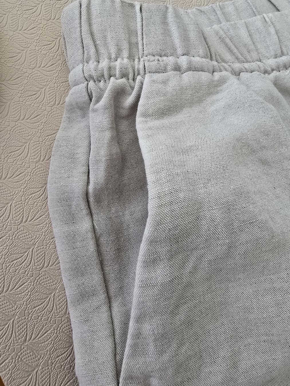 H&M Pantaloni: Leinenhosen H&M Grösse S, helles Greige, gerader Schnitt – Usato da Lenzburg venduto da Lavendercupcake 5