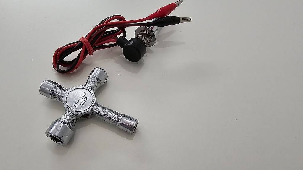 Modellismo RC: RC-Modellmotor-Zubehör – Usato da Wolfisberg venduto da Wolfberg15 1