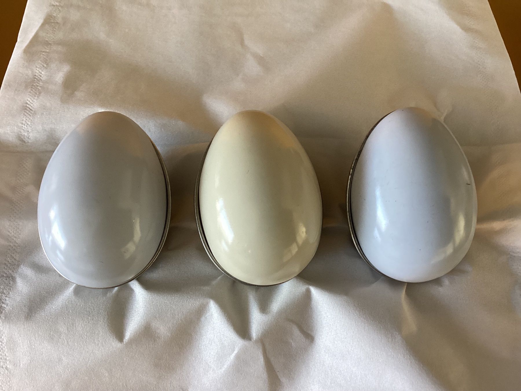 Tutte le decorazioni: 3 ältere Blech Ostereier / Ostern / Eier – Usato da Beinwil am See venduto da kae_gh7c 2