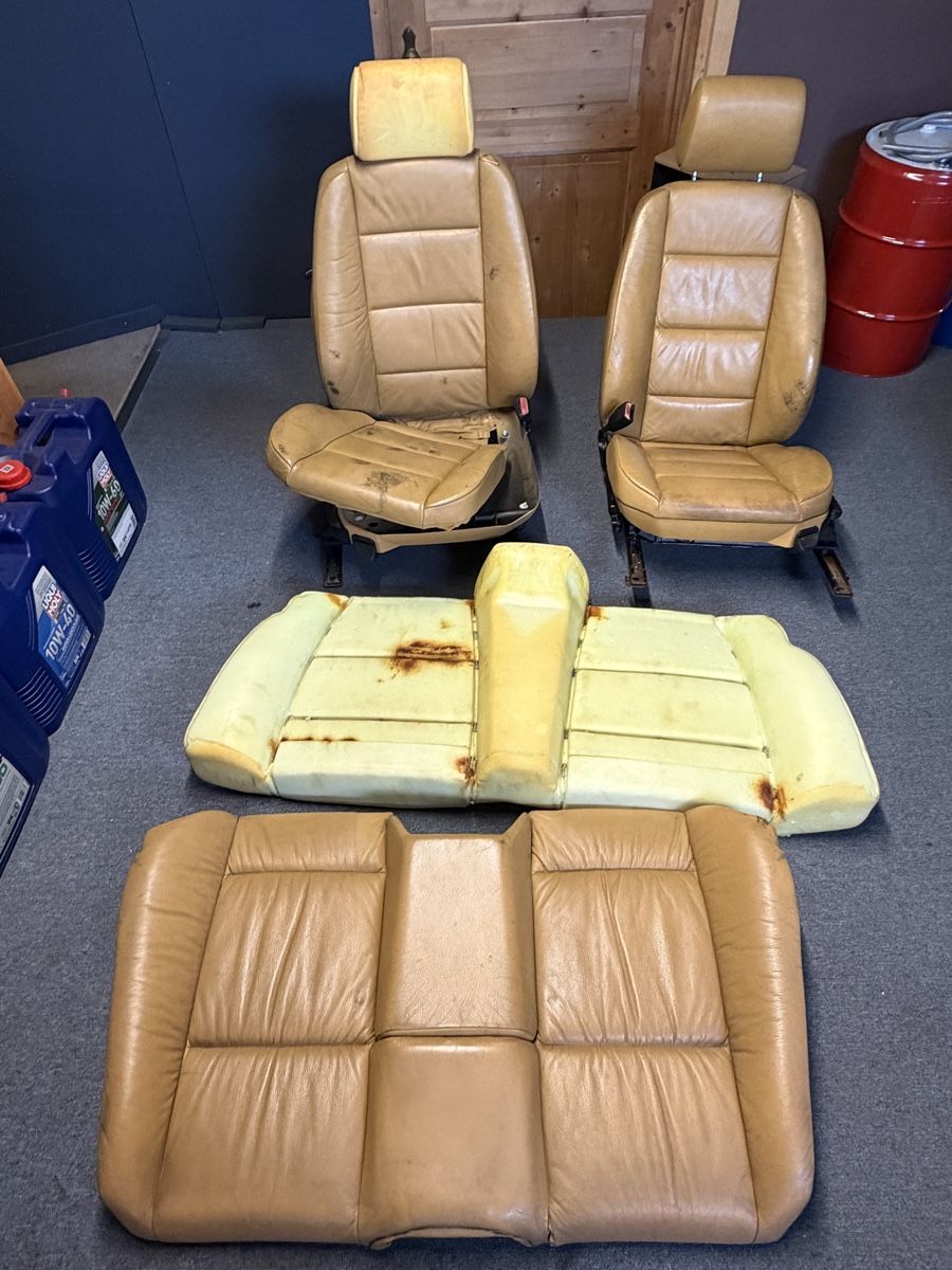 BMW Tutti pezzi di ricambio auto: Bmw e36 cabrio sitze – Usato da hausen am albis venduto da rom_5zdn
