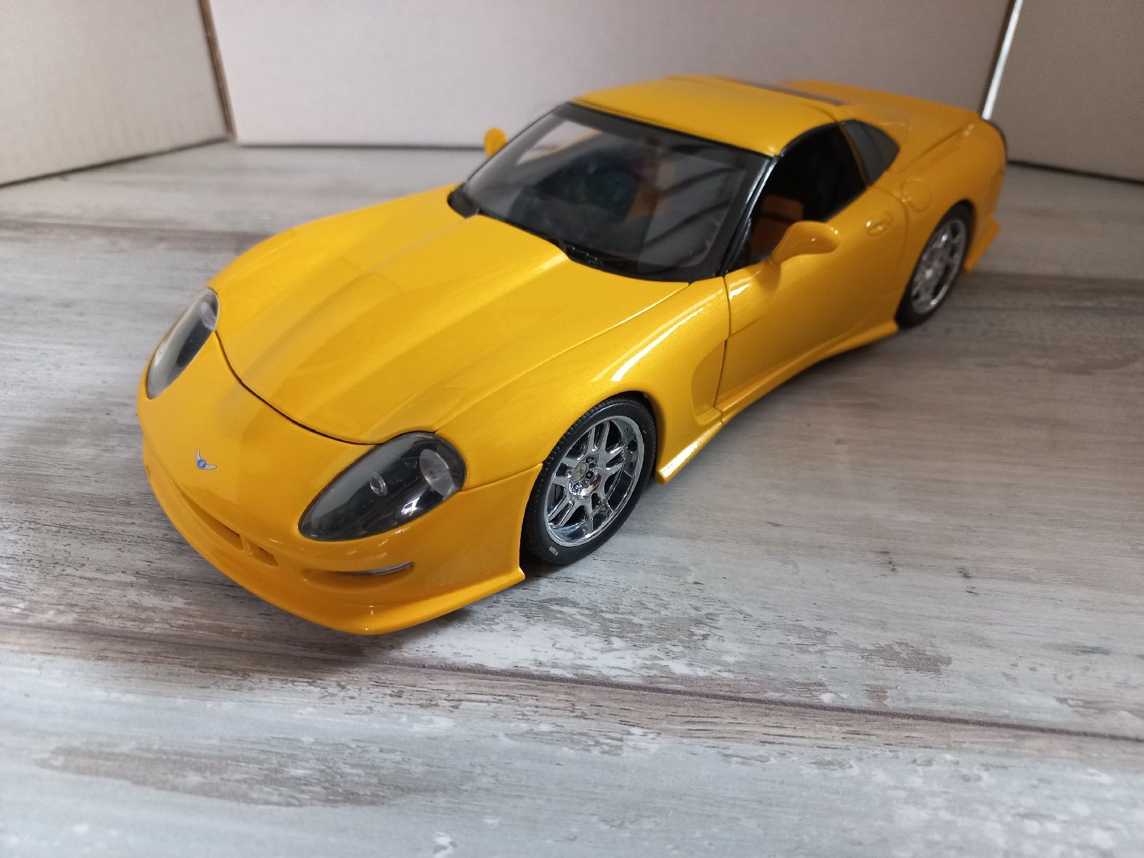 Autoart Modellautos: Callaway C12 1/18 Autoart – Gebraucht aus Attalens von remy_s00 1