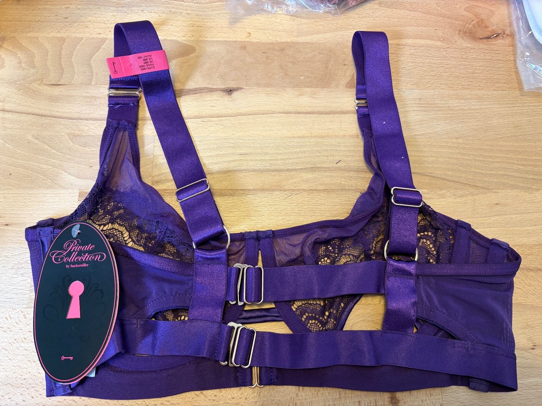Neuer violetter Spitzen BH Grösse 85D Private Coll (Neu und
