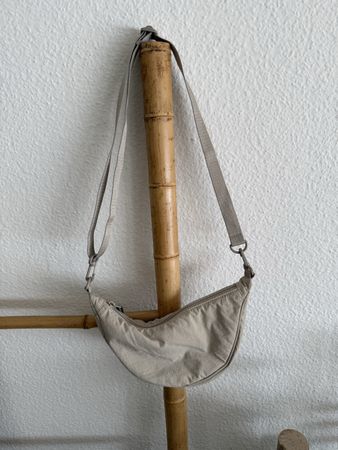 Umhängetäschli Uniqlo