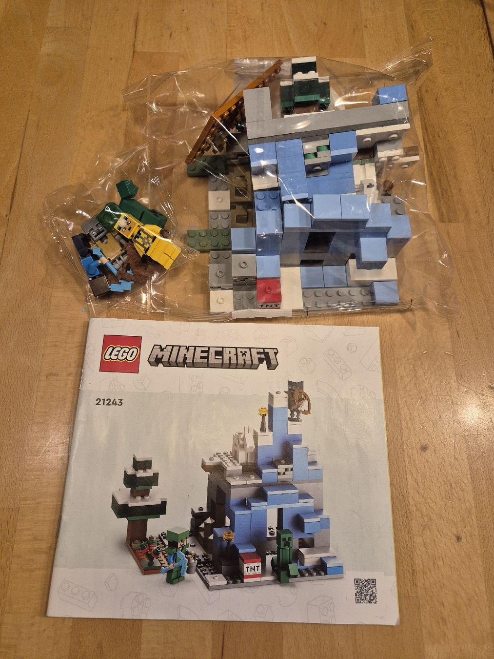Lego Kit di costruzioni: LEGO Minecraft The Ice Castle 21243 – Usato da Ettiswil venduto da beekeper13 3