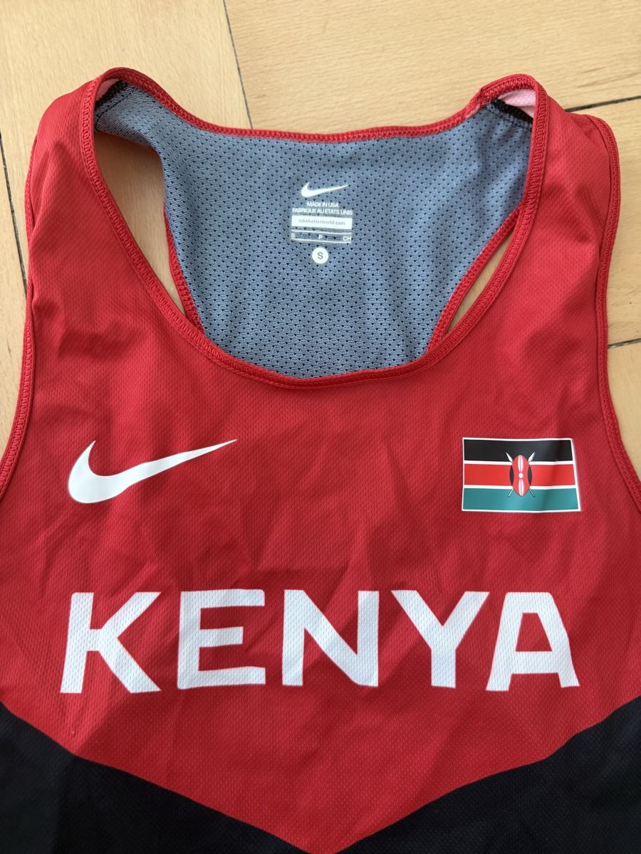 Nike T-shirt: Team Kenya Singlet (S)  – Usato da Bern venduto da Laufsport3000 1