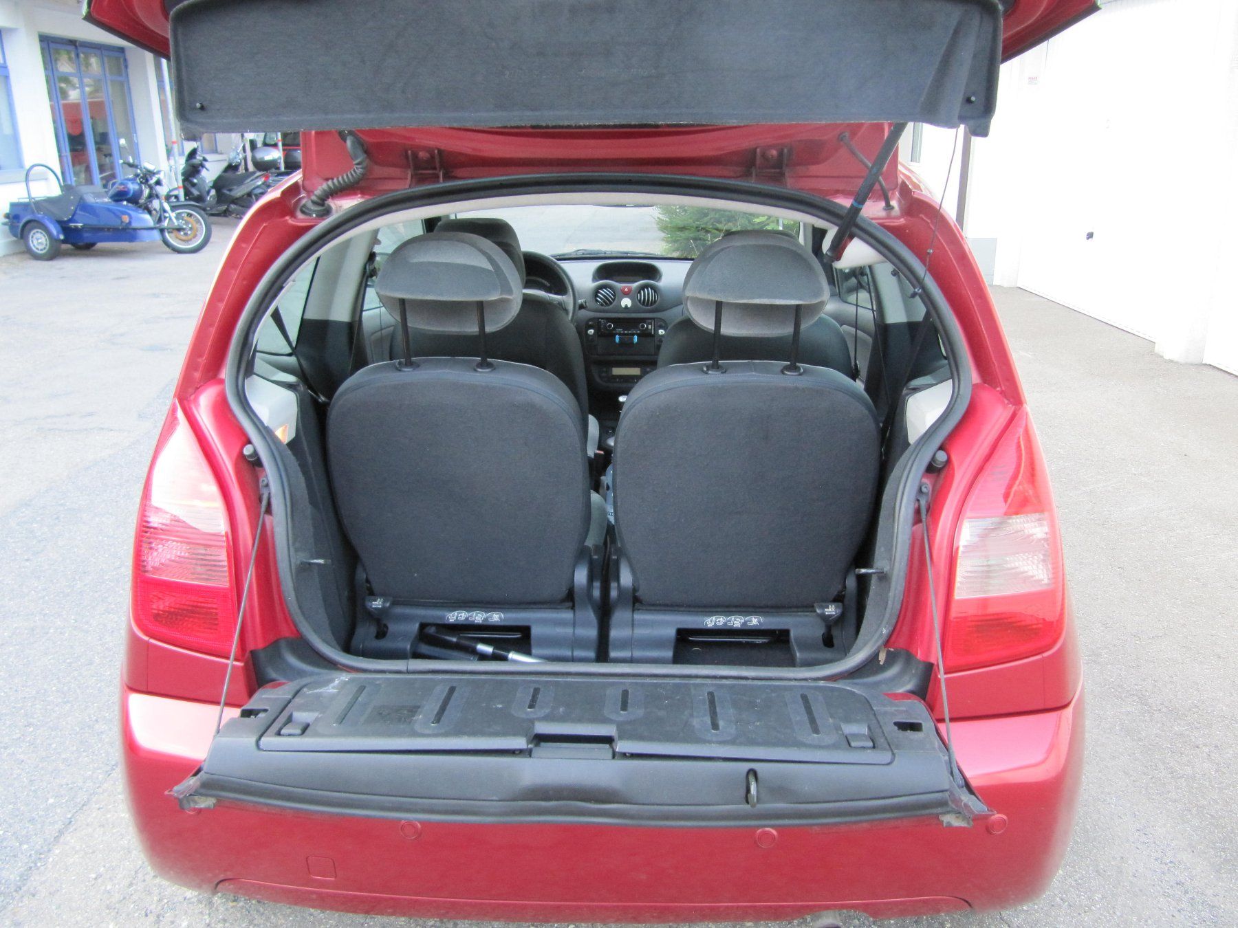 Citroën Automobili: Citroën C2 1.4 i – Usato da Alt St. Johann venduto da domivan 1