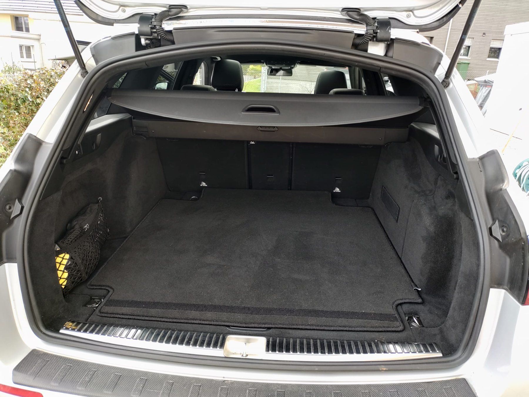 Mercedes-Benz Automobili: Mercedes E220 d 4 Matic AMG-Line – Usato da Gontenschwil venduto da RM9093 5