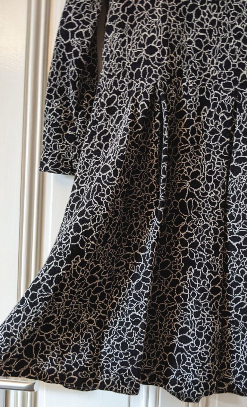 Max Mara Vestiti: MAX & CO (MAX MARA) : Robe brodée noir/écru 36 – Usato da Petit-Lancy venduto da lilycerise 6