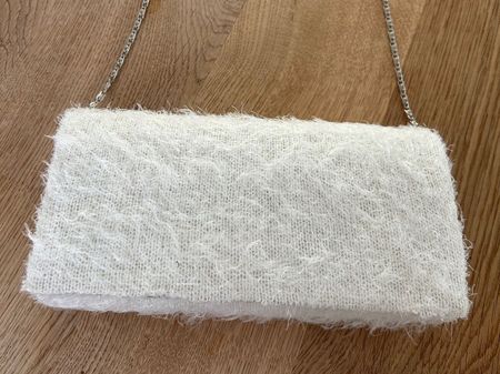 Clutch / Abendtasche weiss, Kette silberfarben