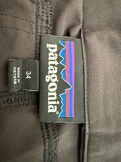 Patagonia Pantaloni: Patagonia Softshell-Hose, anthrazit, Gr. 34 – Usato da Oberwil b. Zug venduto da ale_rp9r 3