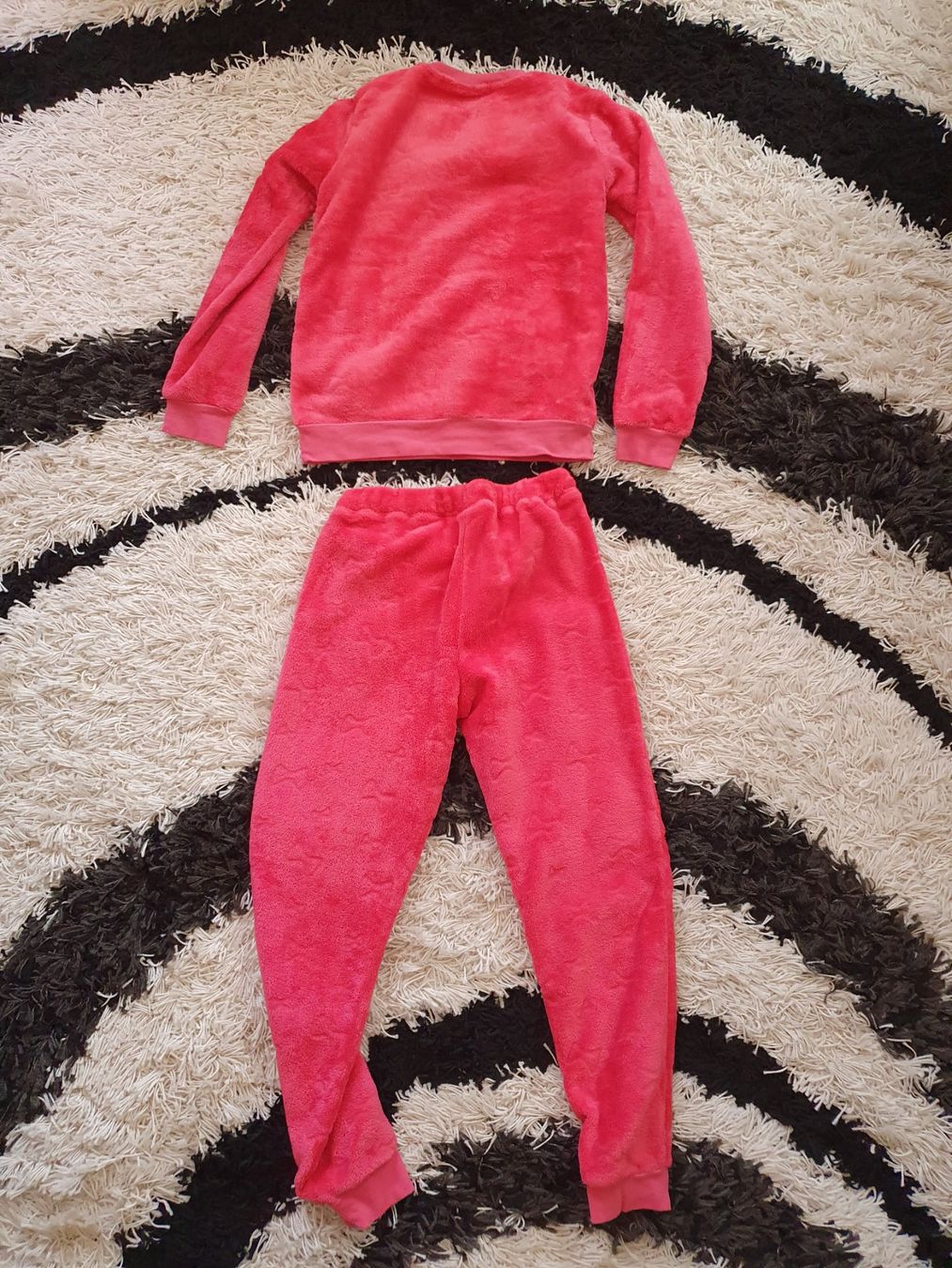 Lotti & Set di vestiti: Fleece Anzug/Jogging polaire – Usato da La Chaux-de-Fonds venduto da MyriamDo 2