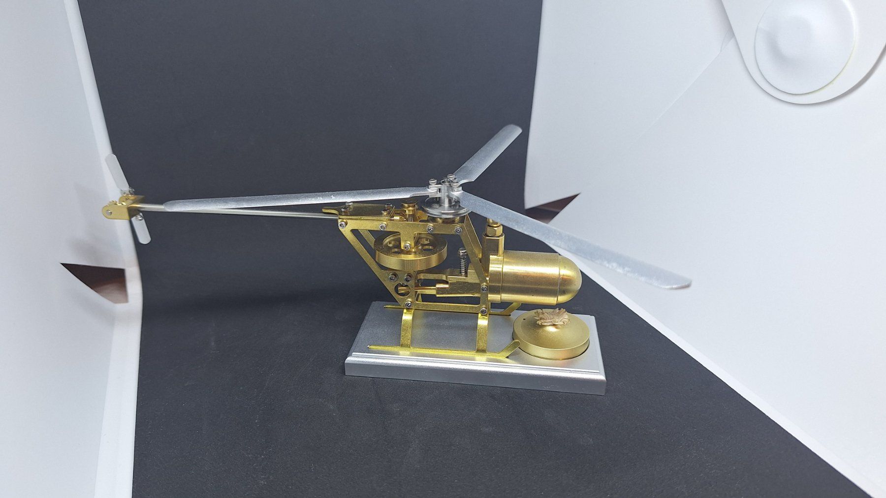 Kit di modellismo & Modellini statici: Mini Dampfhubschrauber aus Messing und Edelstahl – Usato da Andelfingen venduto da KovJo