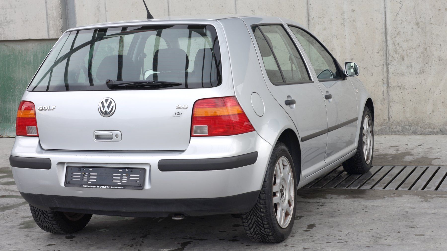 VW Automobili: VW Golf 2.0 Automatik 2002 – Usato da Grenchen venduto da dietervsw 6