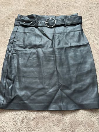 Kunstlederrock mit Gürtel Schwarz Grösse XS/S