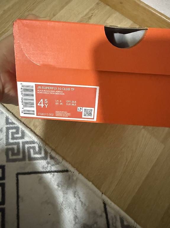 Scarpe per ragazzi: NIKE Hallenschuhe GR.36.5 NEUE  – Usato da Kloten venduto da Privat2011 2