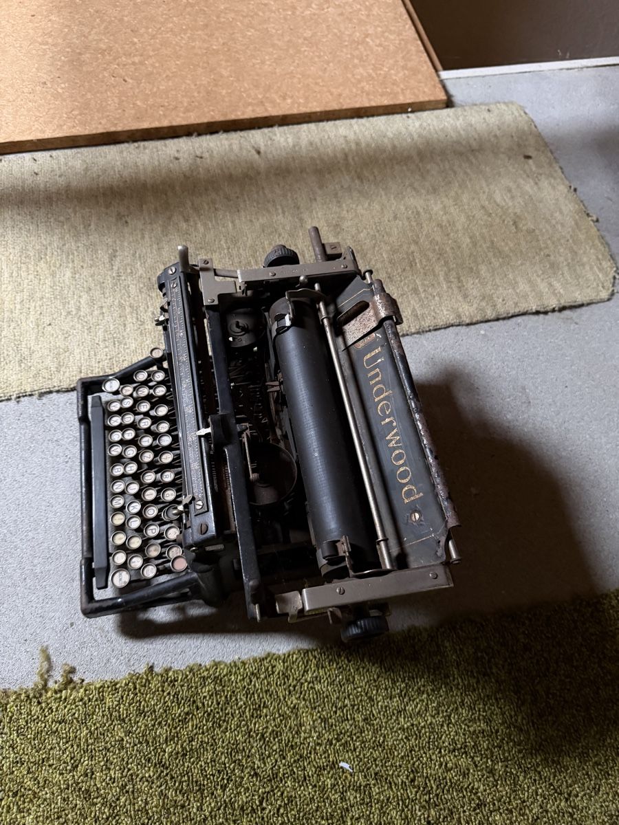 Schreibmaschinen: Antike Underwood Schreibmaschine – Gebraucht aus Grünen von Padoxen 1