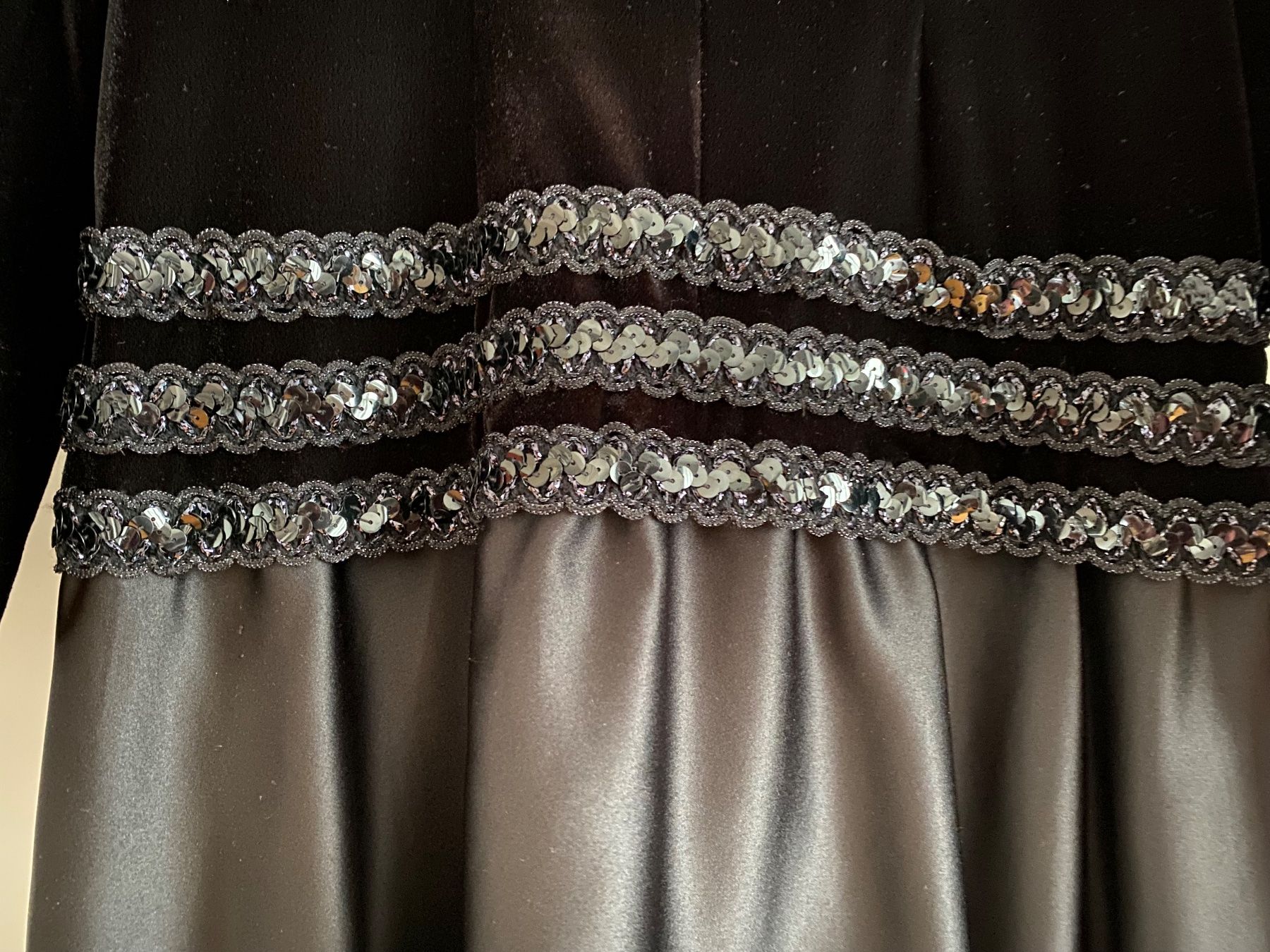 Kleider: Abendkleid, Samt/Satin, Grösse S/36, Vintage – Gebraucht aus Zürich von leo0105 2
