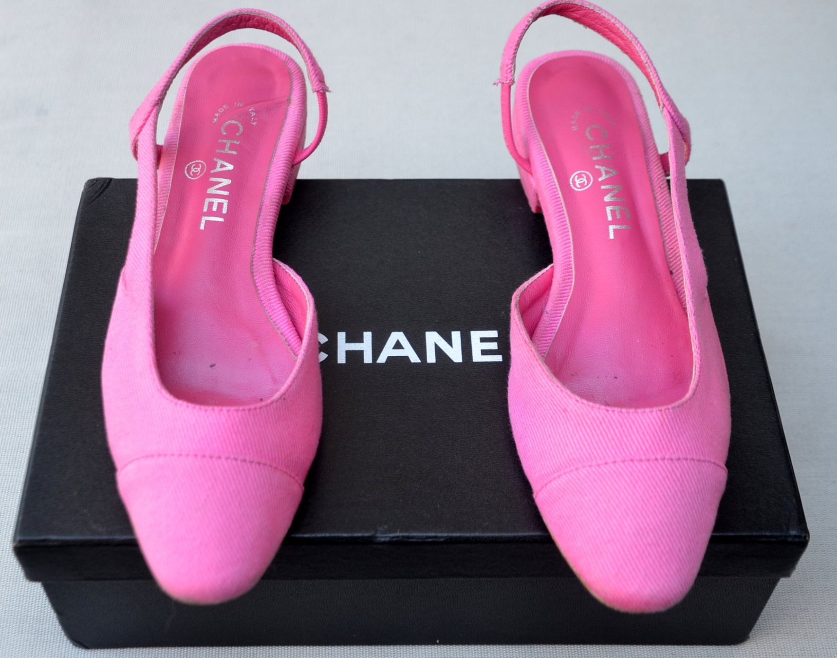 Chanel Scarpe da donna: Chanel Schuhe / chaussures .39C – Usato da Collonges venduto da arashee