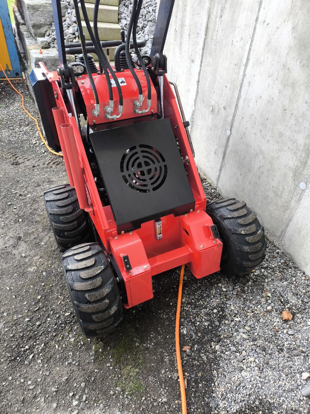 Hoflader: Mini Kompaktlader Hoflader Radlader Skid Steer Loader HT320 – Neu (gemäss Beschreibung) aus Geiss von Fiatagri_power 6