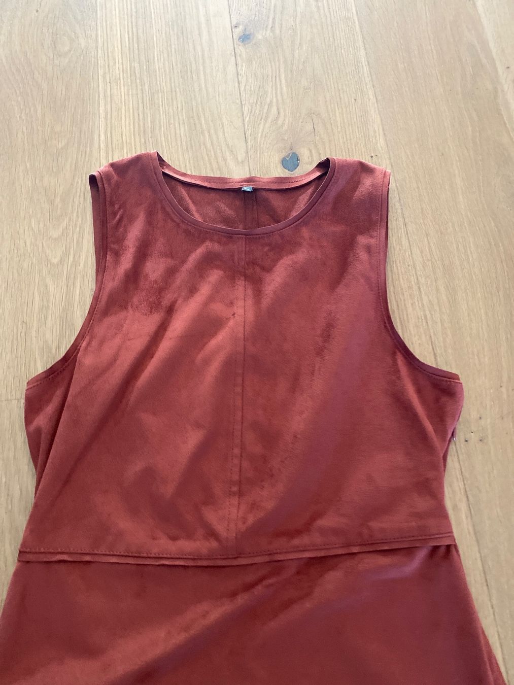 Only Vestiti: Kleid kurz Rostrot – Usato da Bolligen venduto da Noeggeli10 2
