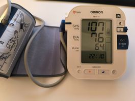 Omron M10-IT Oberarm-Blutdruckmessgerät