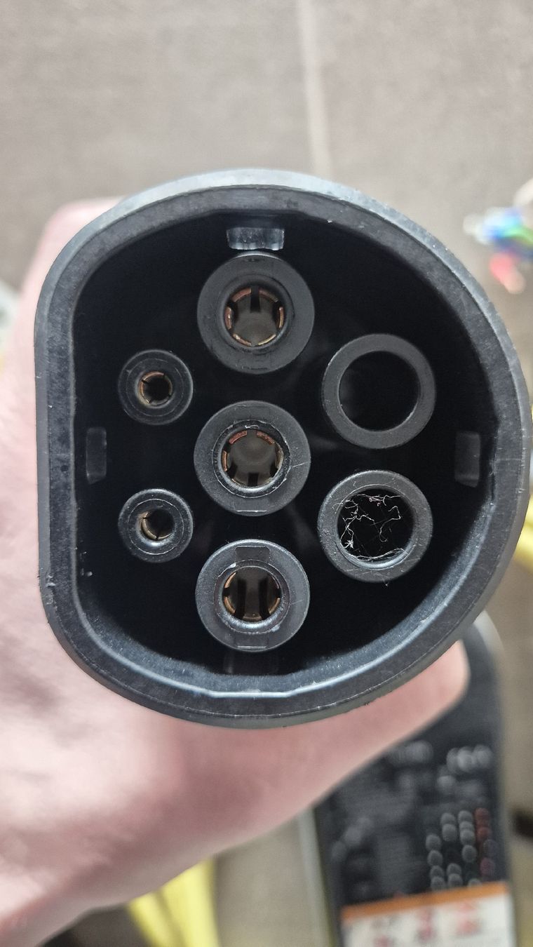 Caricabatterie: Ladekabel Typ 2, 1-Phasig, defekt - Stecker fehlt – Difettoso da Gachnang venduto da Deltablau 2