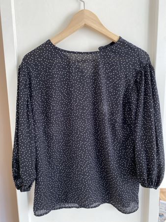 Schwarze Damenbluse mit weissen Punkten Gr. 38