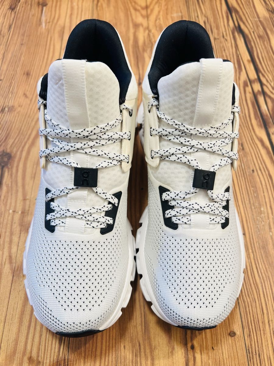 On Scarpe da donna: On Cloud Schuhe Grösse 38.5, Weiss Top! – Usato da Scuol venduto da ricos81 3